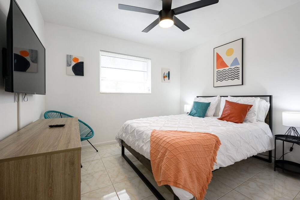Photo of Bedroom in West Hollywood