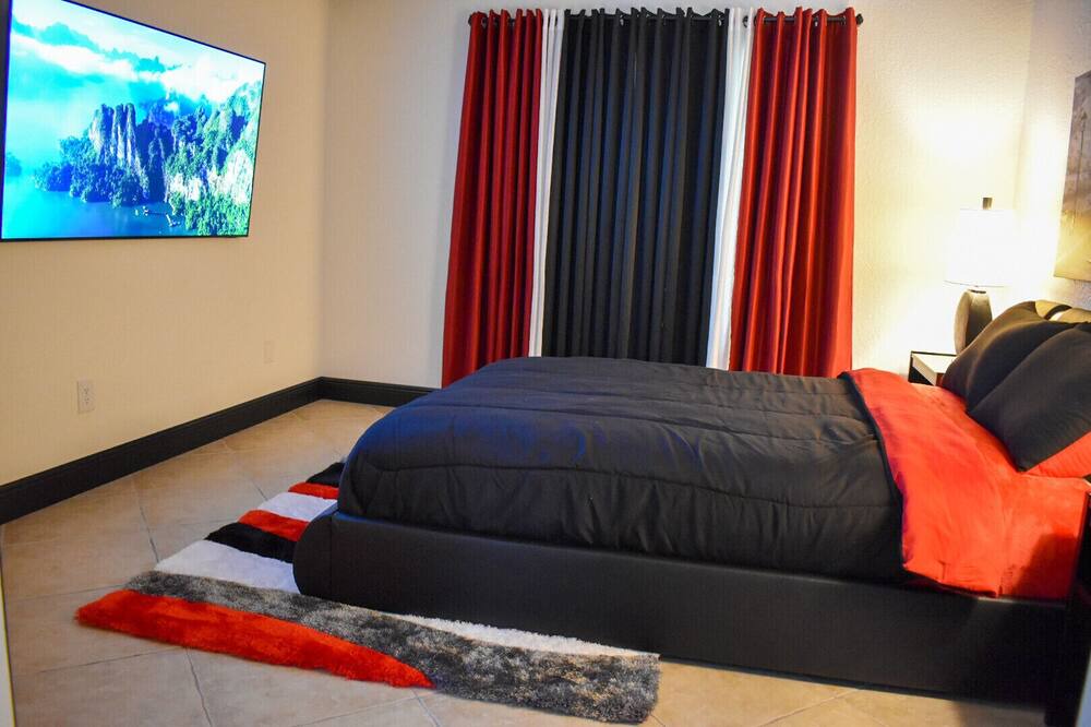 Photo of Bedroom in Poinciana