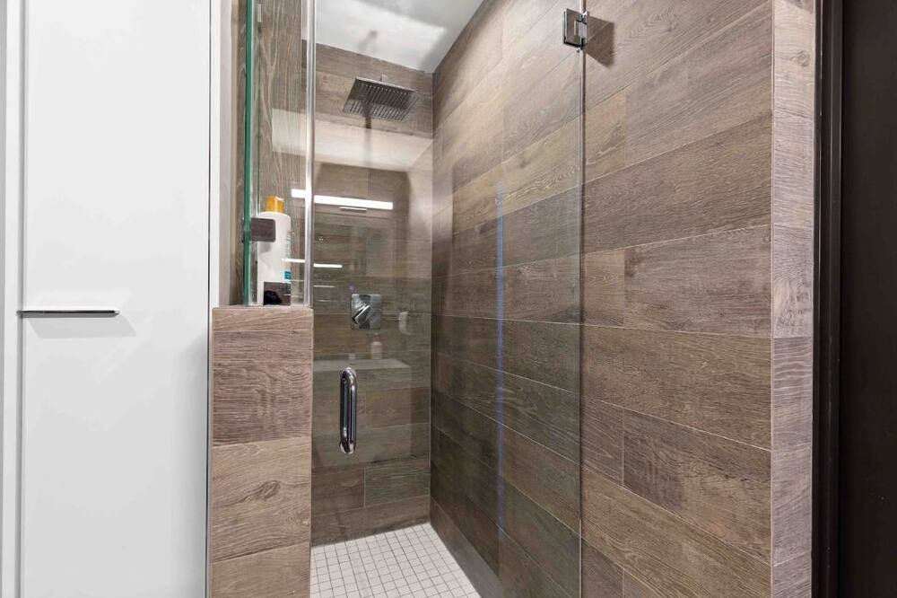 Photo of Bathroom in Northeast Coconut Grove