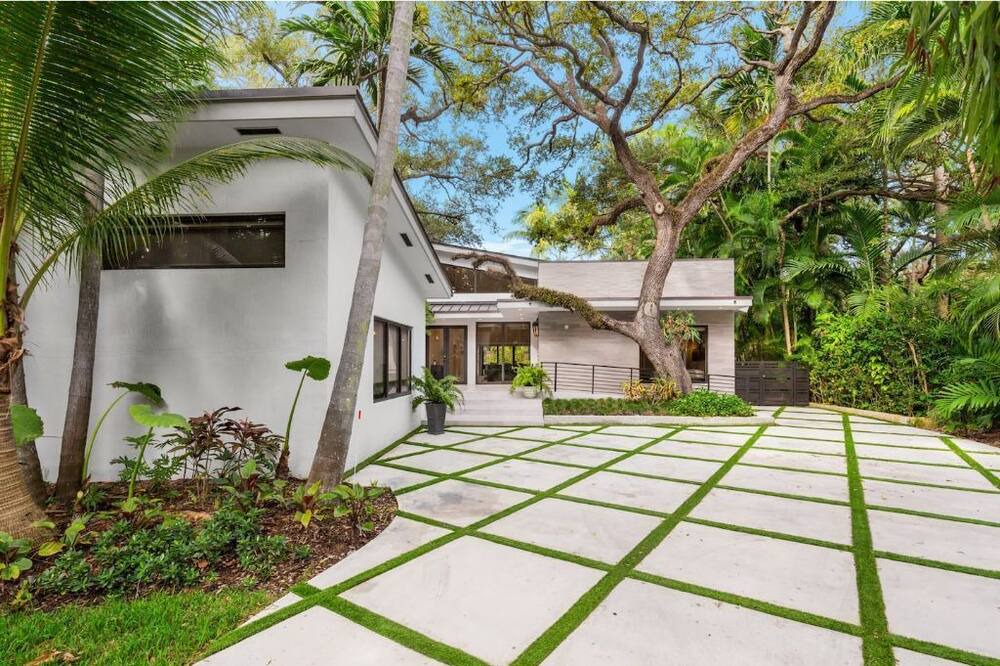 Photo of Others in Northeast Coconut Grove