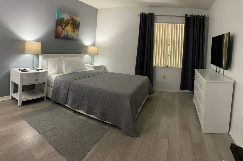 Photo of Bedroom in Tropic