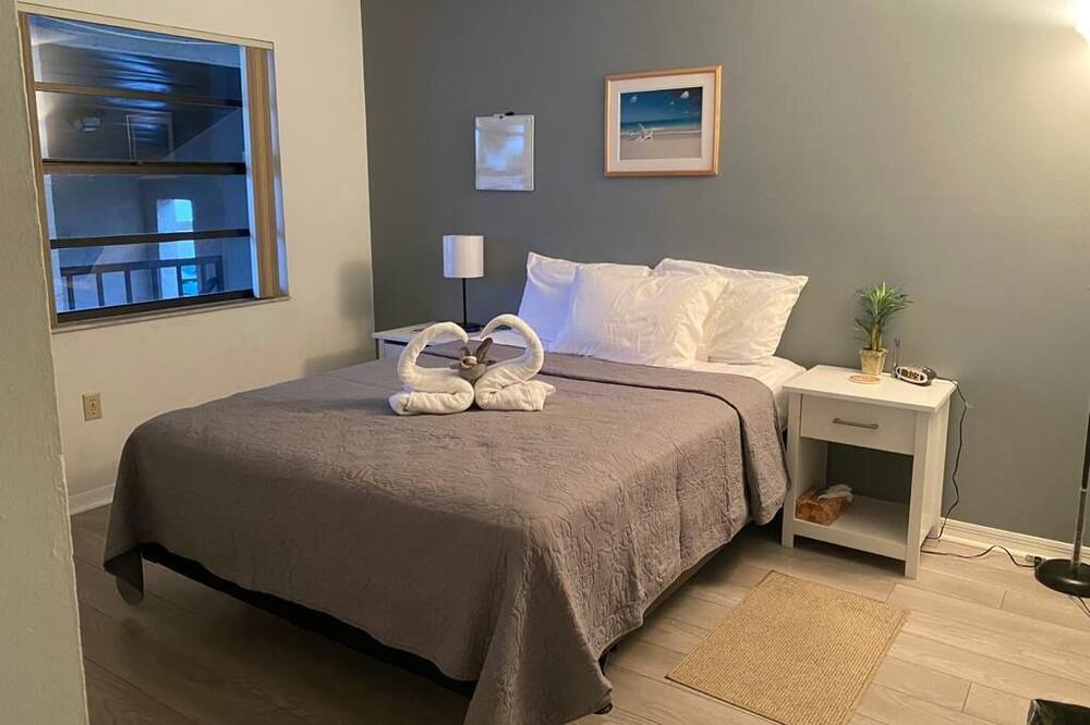 Photo of Bedroom in Tropic