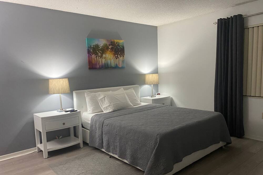 Photo of Bedroom in Tropic