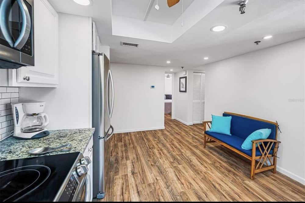 Photo of Bedroom in Pinellas Point