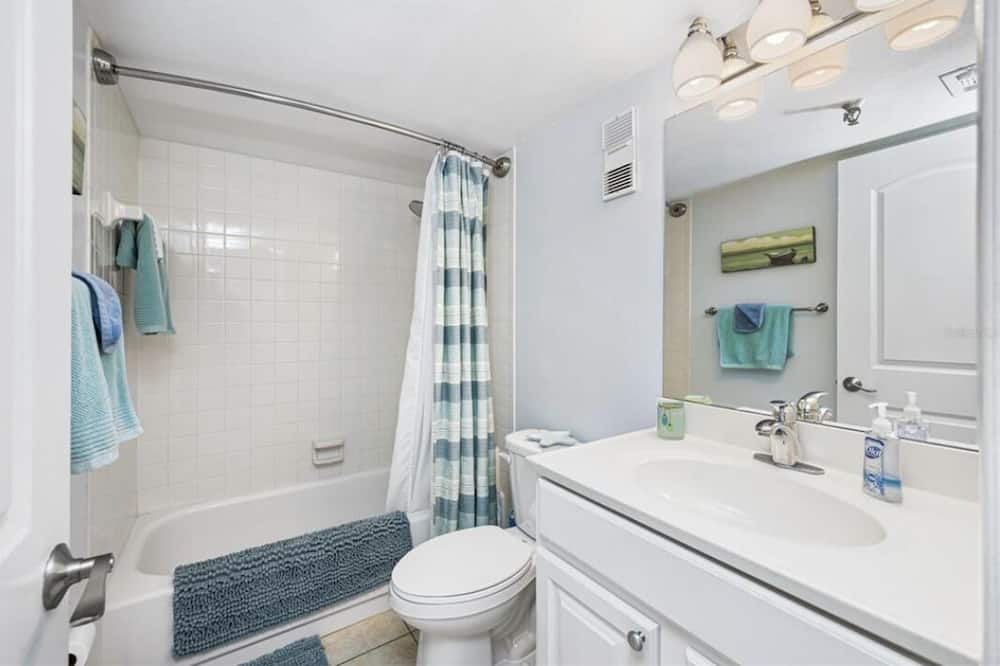 Photo of Bathroom in Pinellas Point