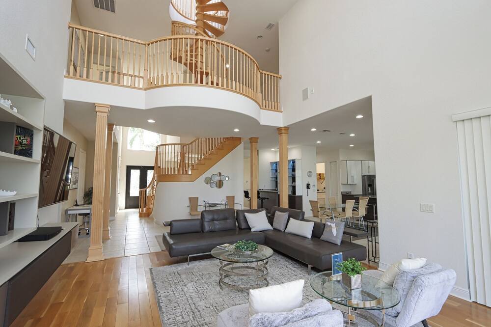 Photo of Bedroom in Peninsula Point