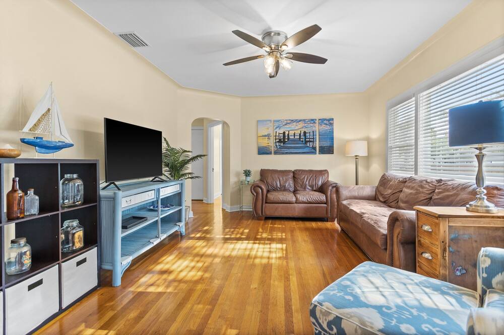 Photo of Livingroom in United Central