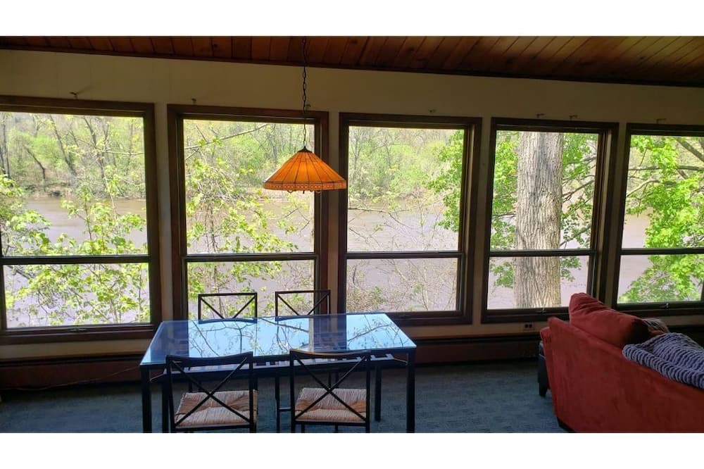 Photo of Livingroom in Finesville