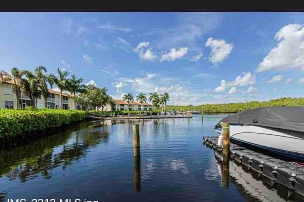 Photo of Outdoor in Naples