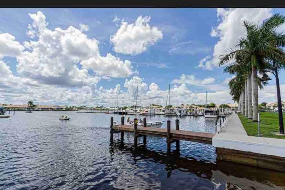 Photo of Outdoor in Naples