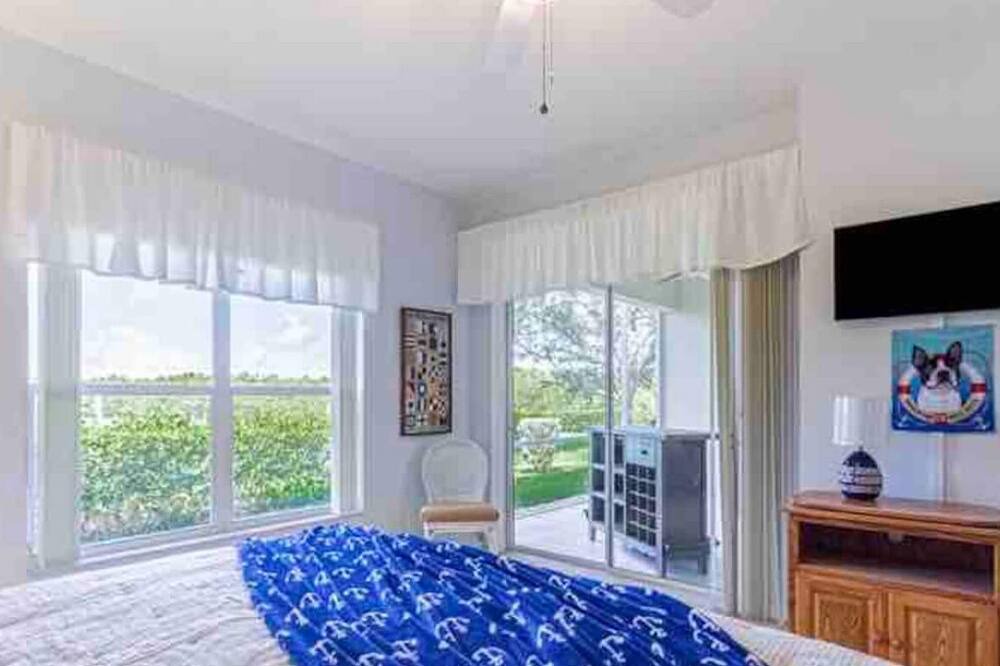 Photo of Bedroom in Naples