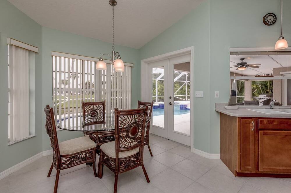 Photo of Kitchen in Sebastian Highlands