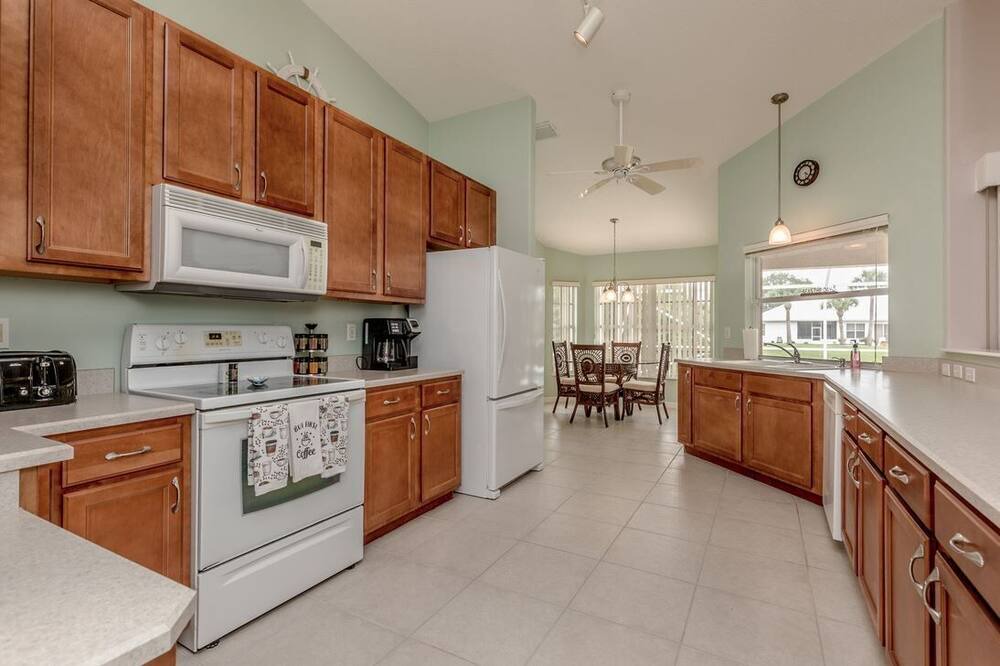 Photo of Kitchen in Sebastian Highlands