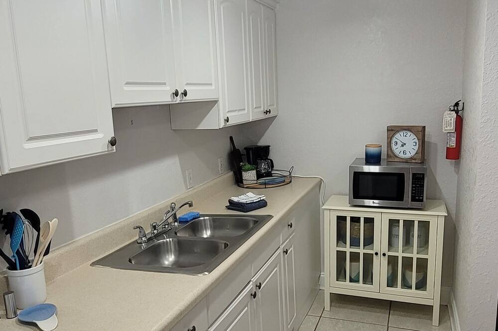 Photo of Kitchen in Courier City - Oscawana