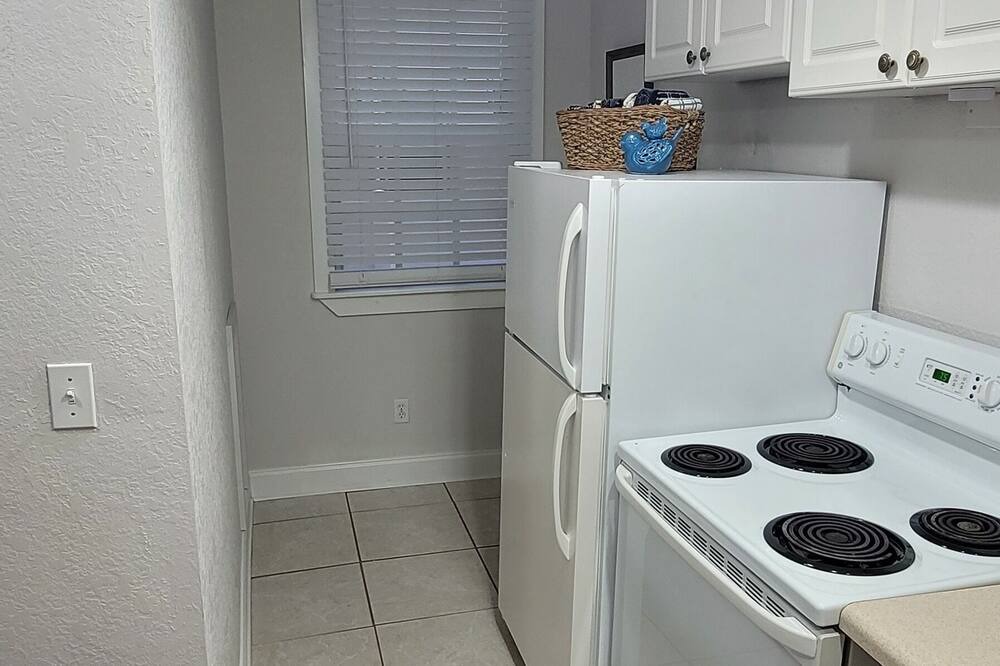 Photo of Kitchen in Courier City - Oscawana
