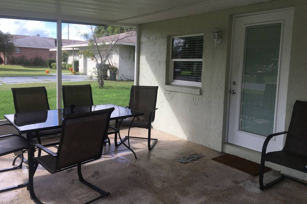 Photo of Patio Balcony in Cypress Gardens