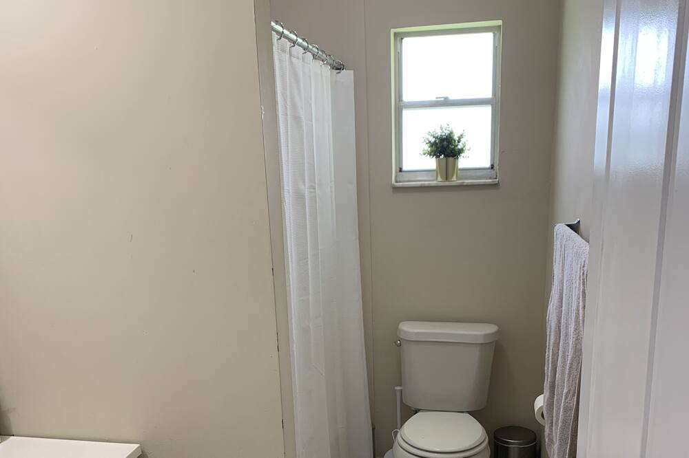 Photo of Bathroom in Okeechobee