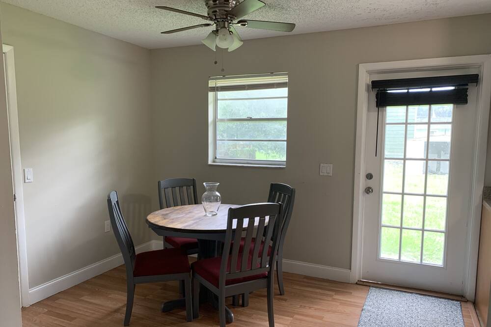 Photo of Kitchen in Okeechobee