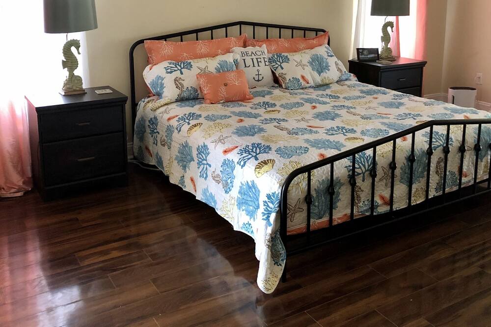 Photo of Bedroom in Indian River Estates