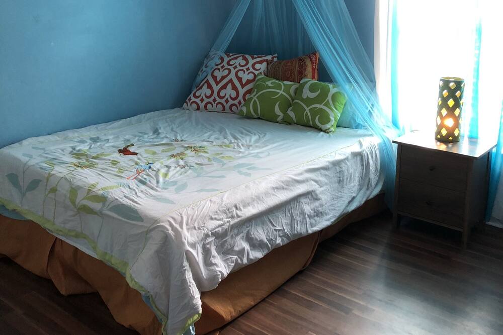 Photo of Bedroom in Indian River Estates