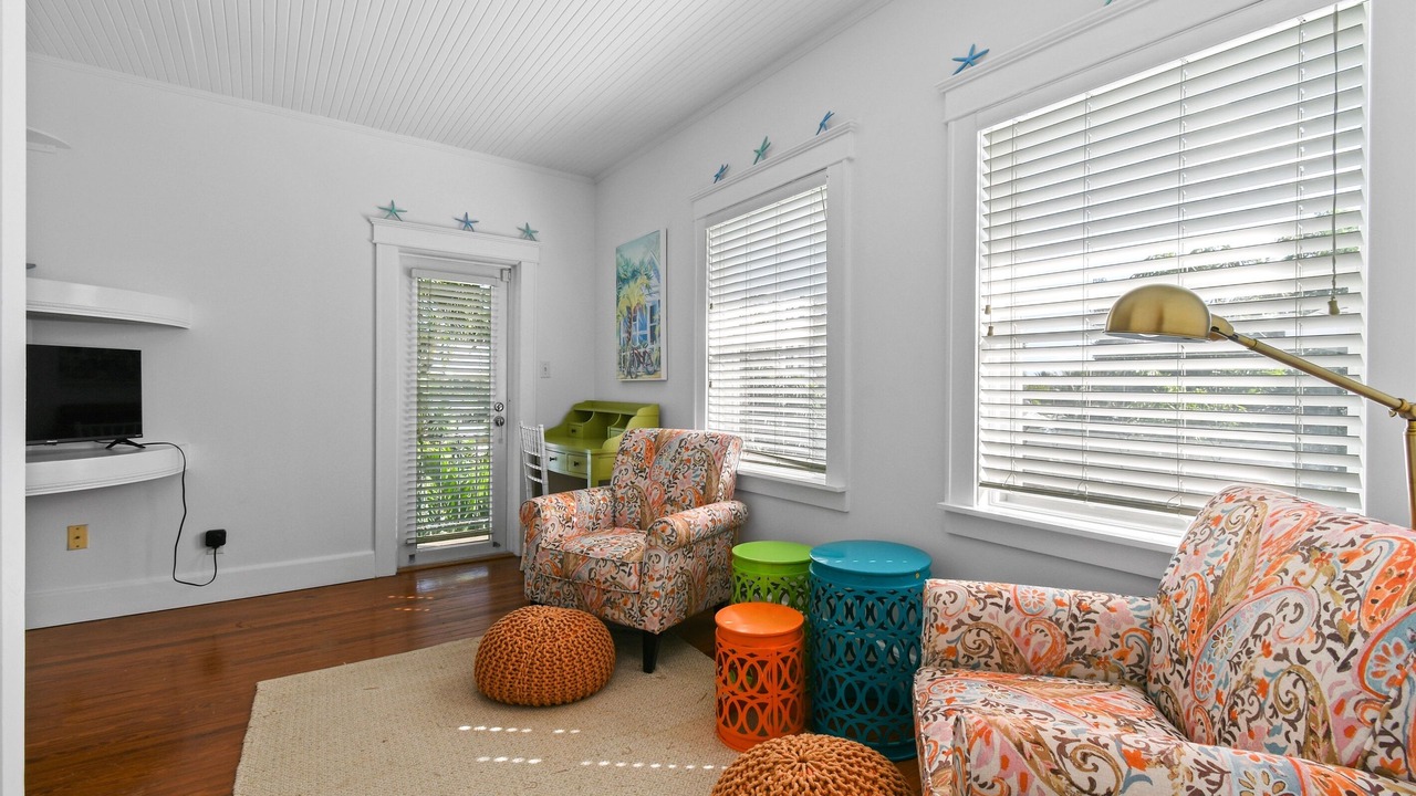 Photo of Livingroom in Lake Park
