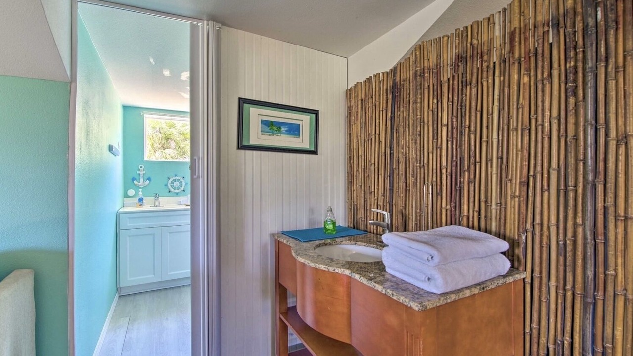 Photo of Bedroom in Palm Shores