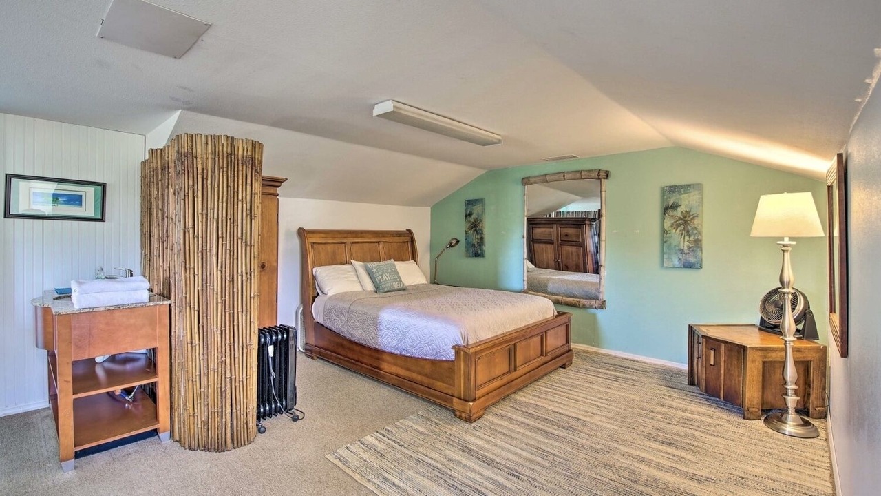 Photo of Bedroom in Palm Shores