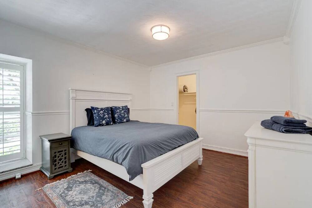Photo of Bedroom in Davie