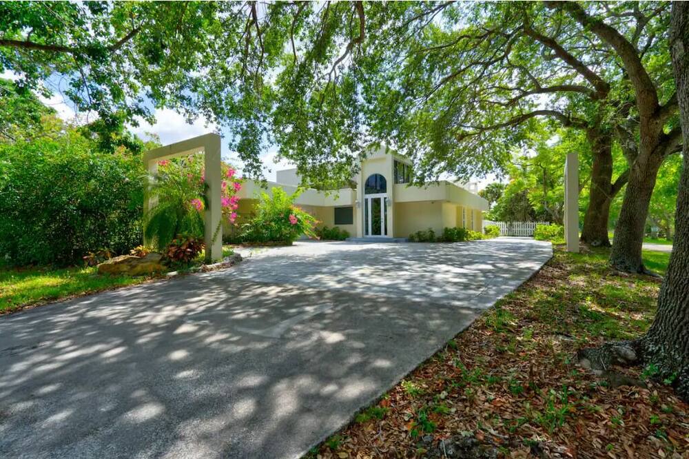 Photo of Outdoor in Davie