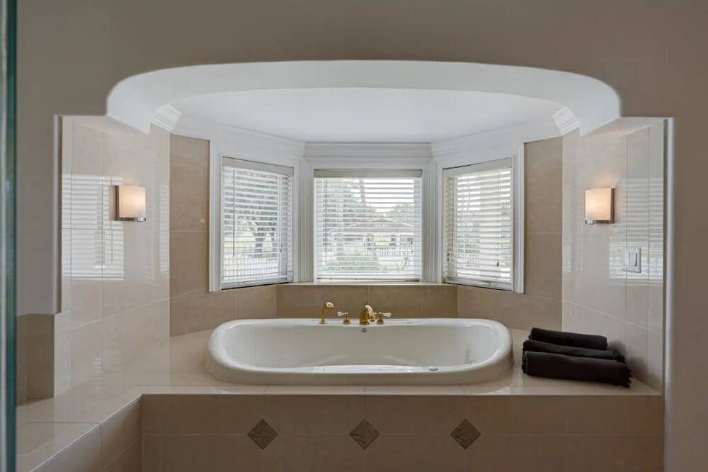 Photo of Bathroom in Davie