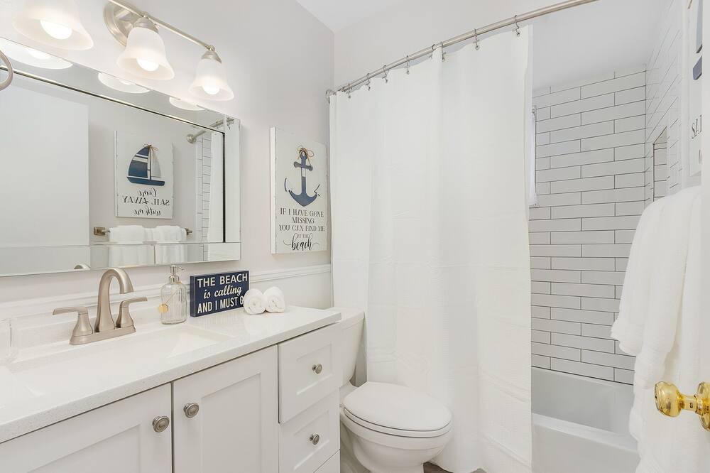 Photo of Bathroom in Palm River Estates