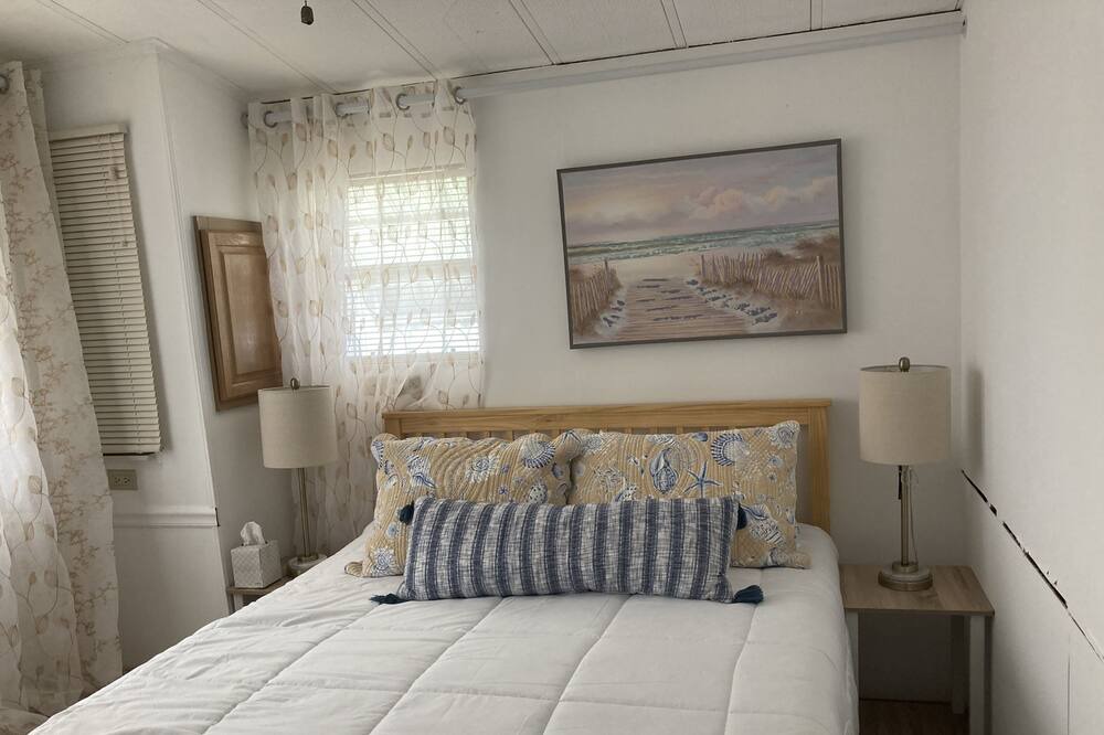 Photo of Bedroom in Hutchinson Island South