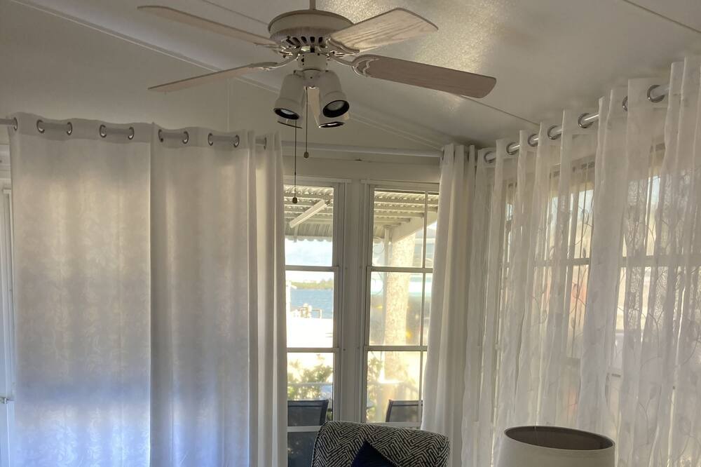 Photo of Livingroom in Hutchinson Island South