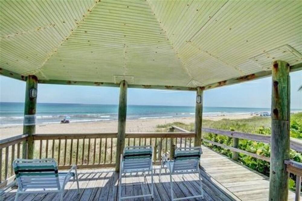 Photo of Patio Balcony in Hutchinson Island South