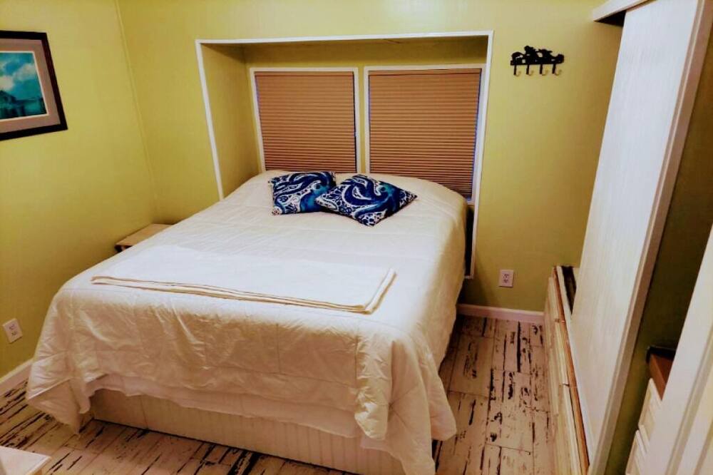 Photo of Bedroom in Hutchinson Island South