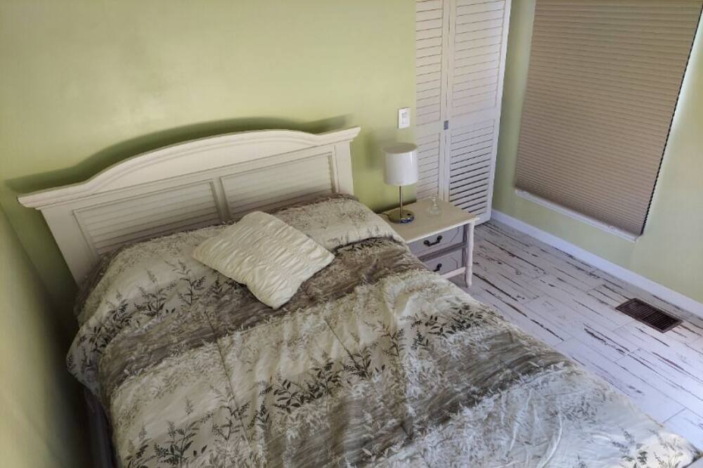 Photo of Bedroom in Hutchinson Island South