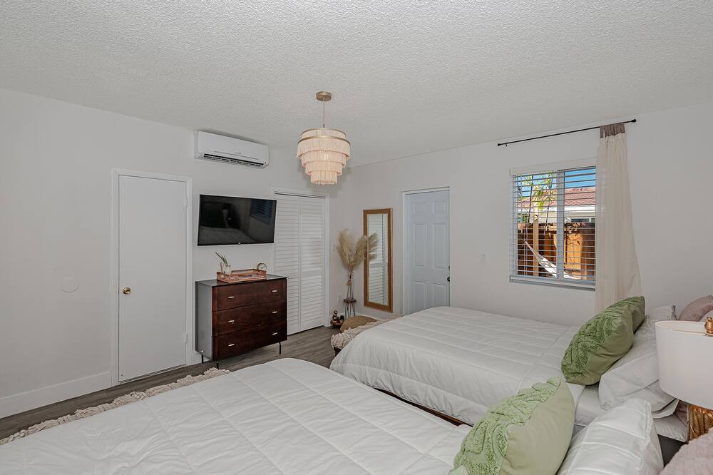 Photo of Bedroom in Coral Way