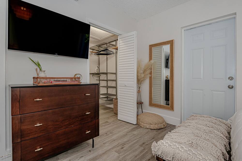 Photo of Bedroom in Coral Way