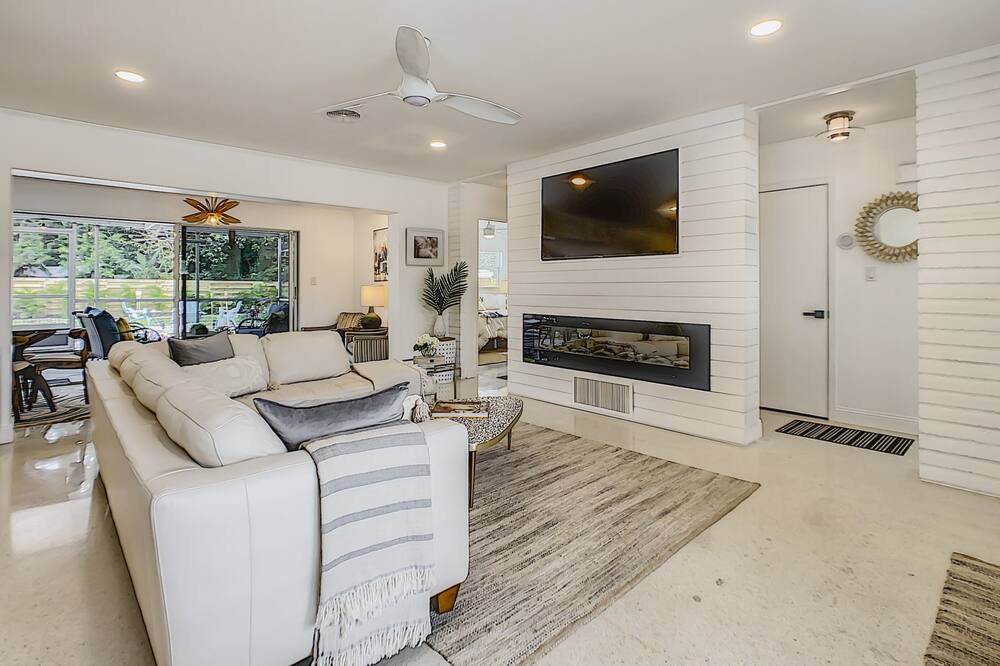 Photo of Livingroom in Southgate