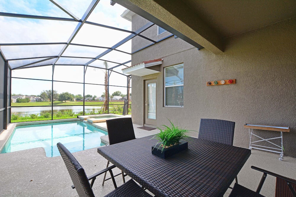 Photo of Patio Balcony in Lindfields