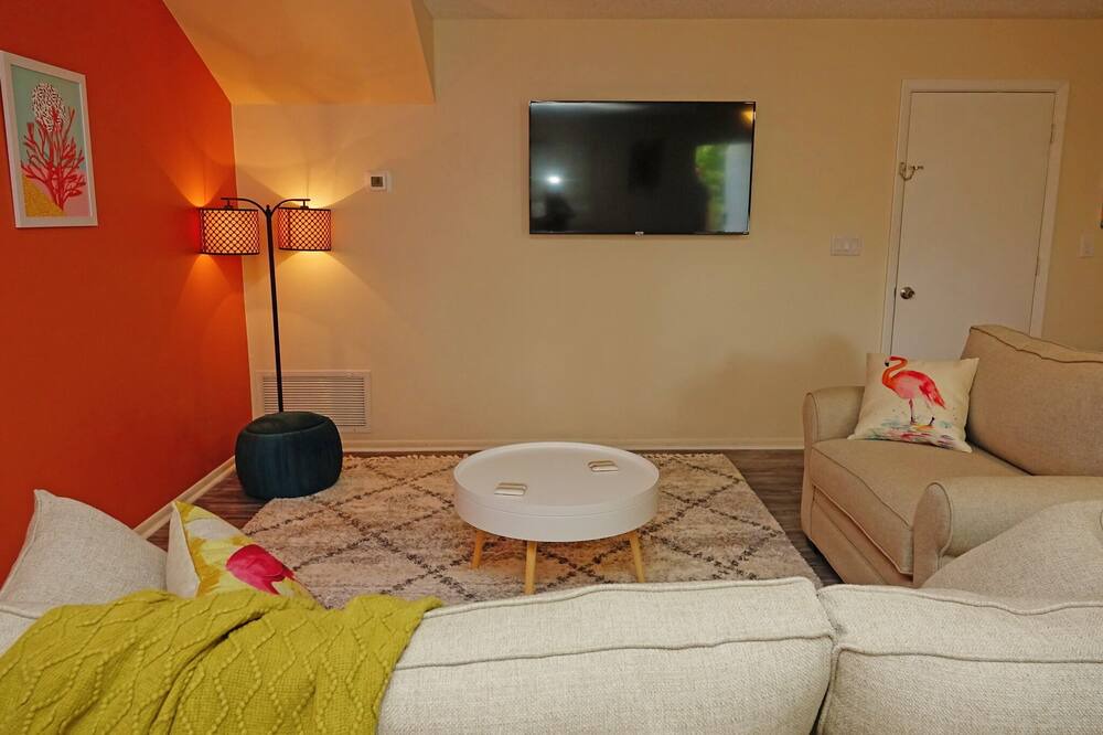 Photo of Livingroom in Bayou Oaks