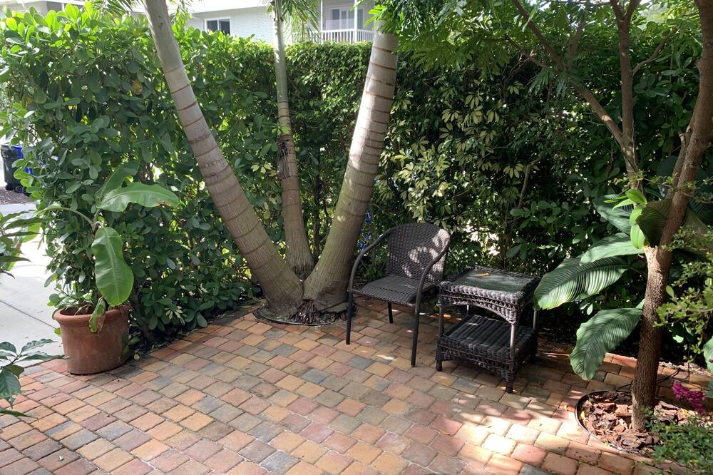 Photo of Outdoor in Old Naples