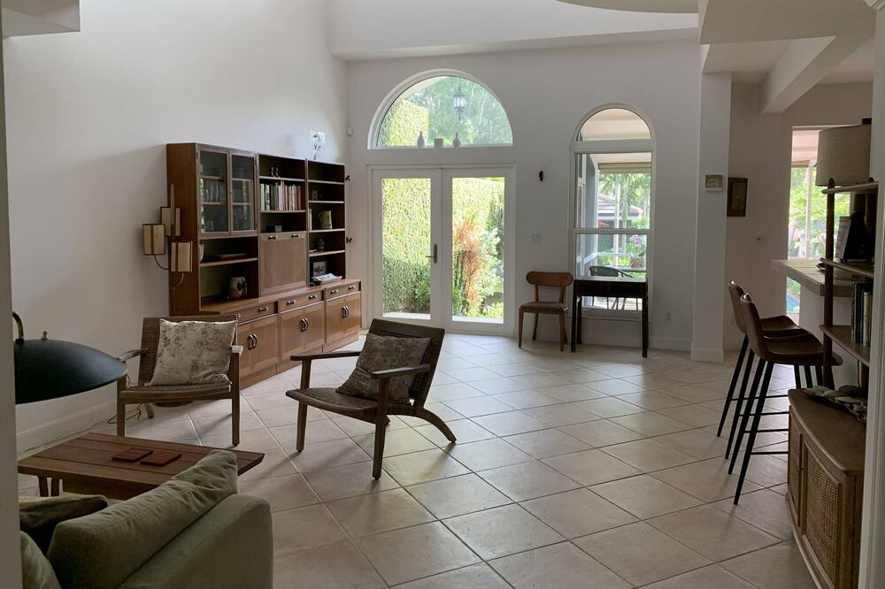Photo of Livingroom in Old Naples