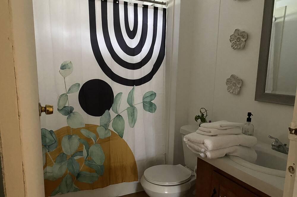 Photo of Bathroom in Clewiston