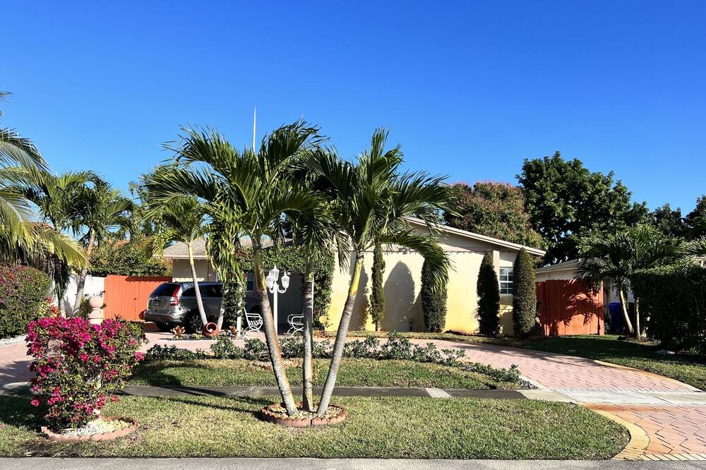 Photo of Outdoor in North Lauderdale