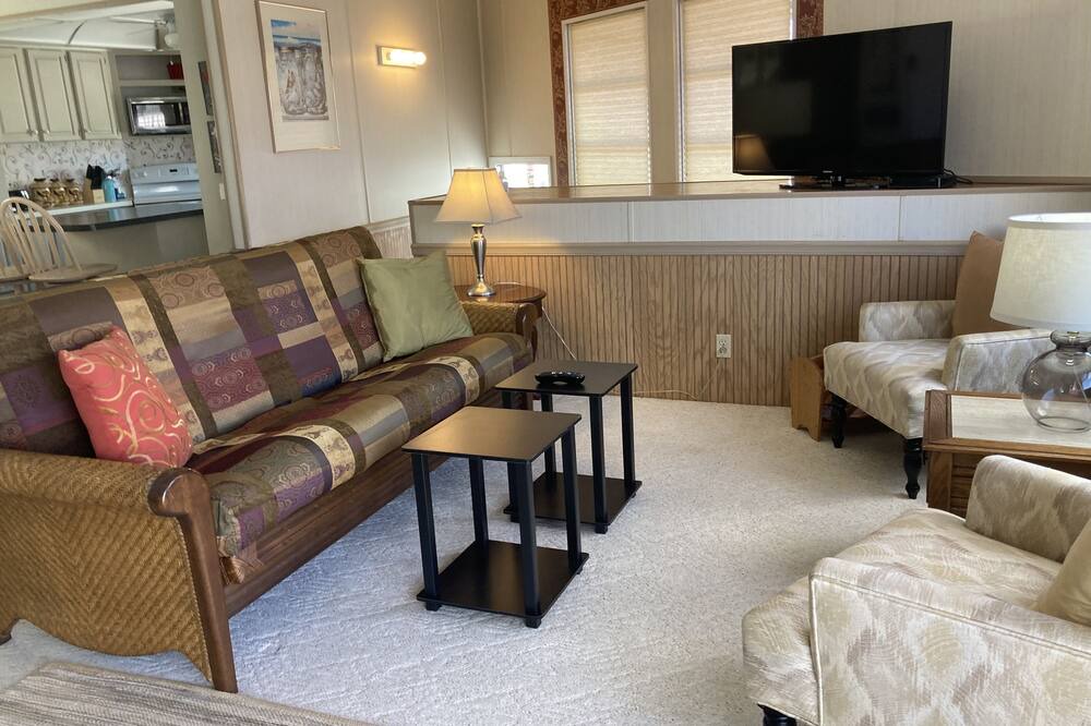 Photo of Livingroom in Nettles Island