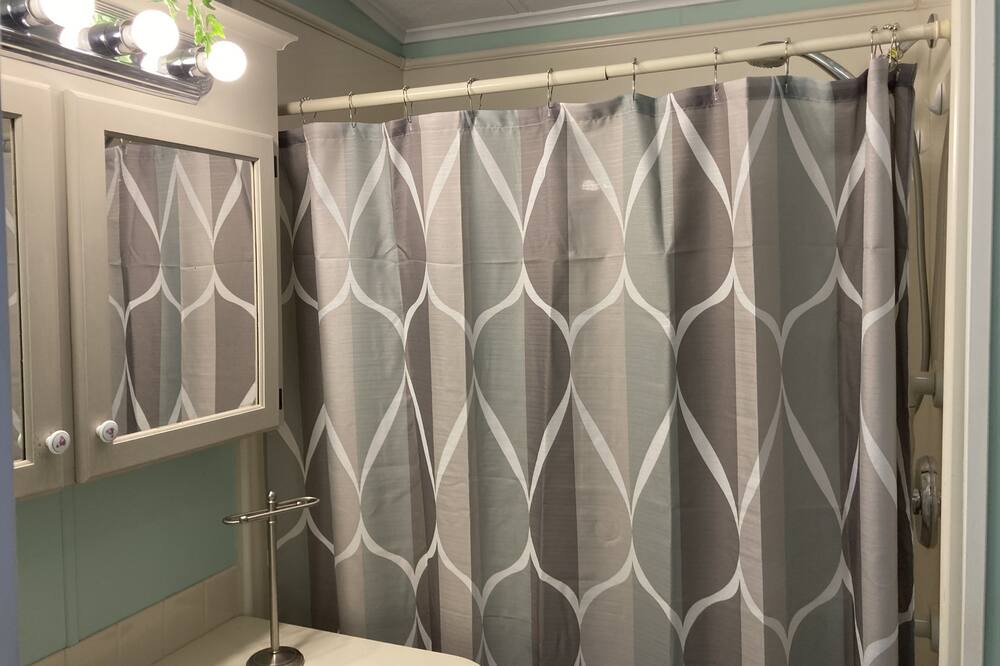 Photo of Bedroom in Nettles Island