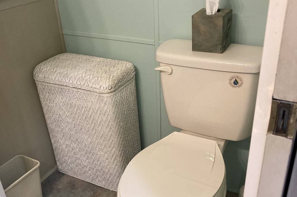 Photo of Bathroom in Nettles Island