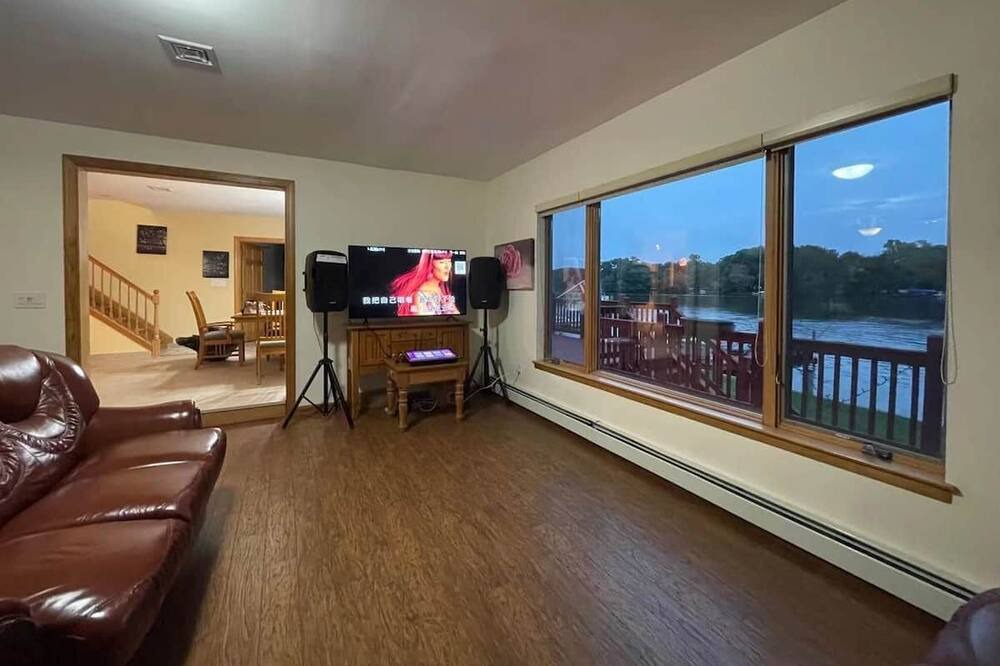 Photo of Livingroom in Lake Hopatcong
