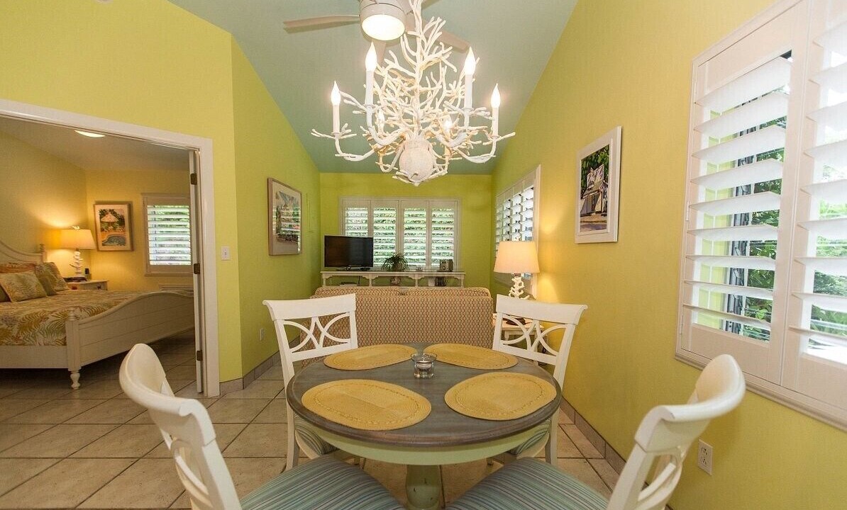 Photo of Livingroom in Rock Harbor